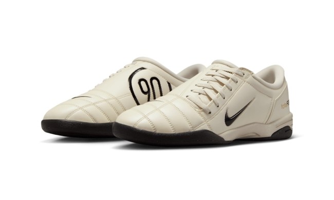 nike light brown sneaker product photo